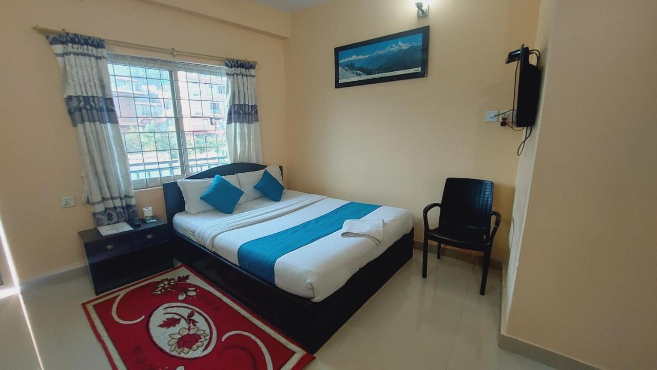 Golden Lake Pokhara Ngoại thất bức ảnh
