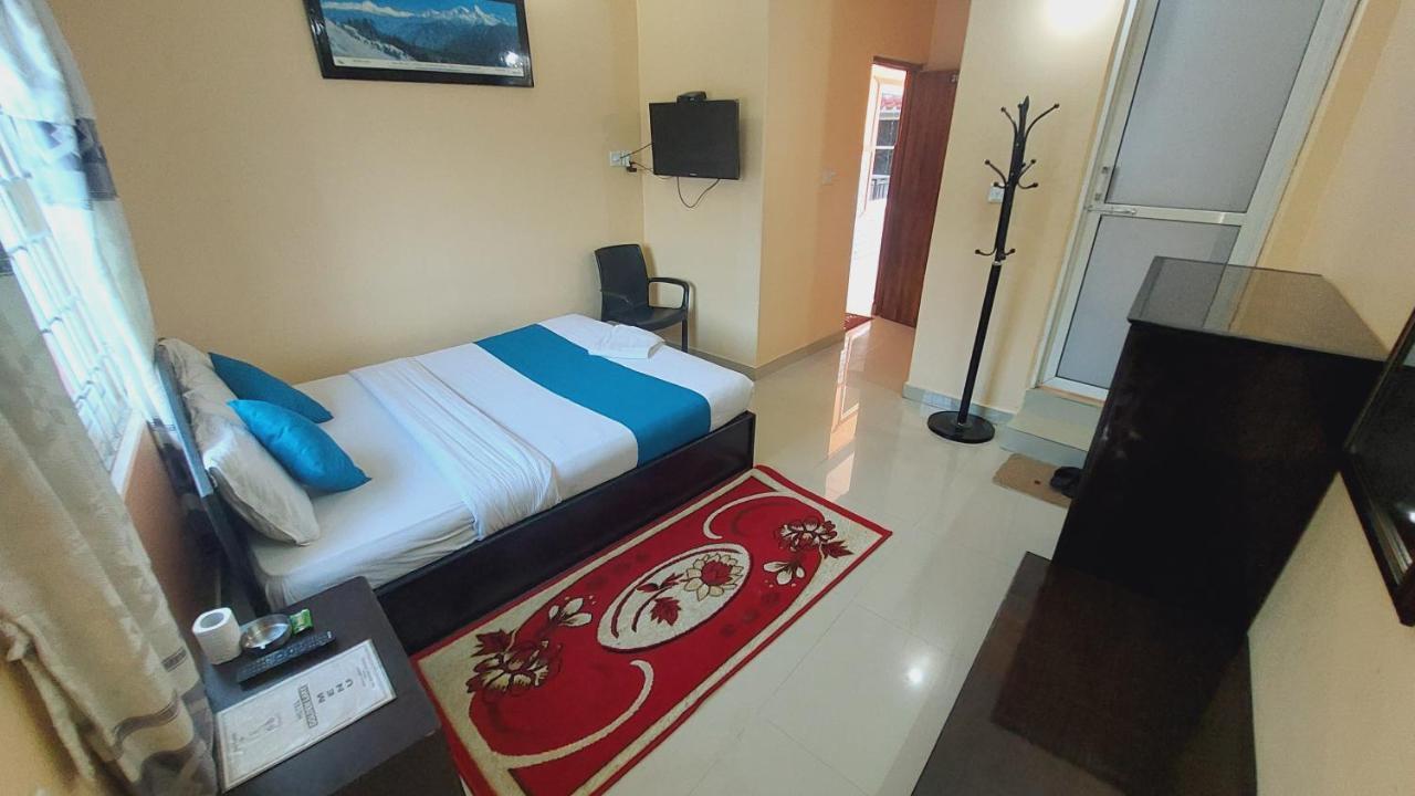 Golden Lake Pokhara Ngoại thất bức ảnh