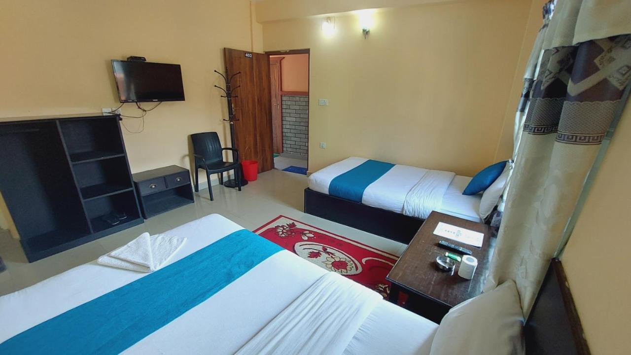Golden Lake Pokhara Ngoại thất bức ảnh