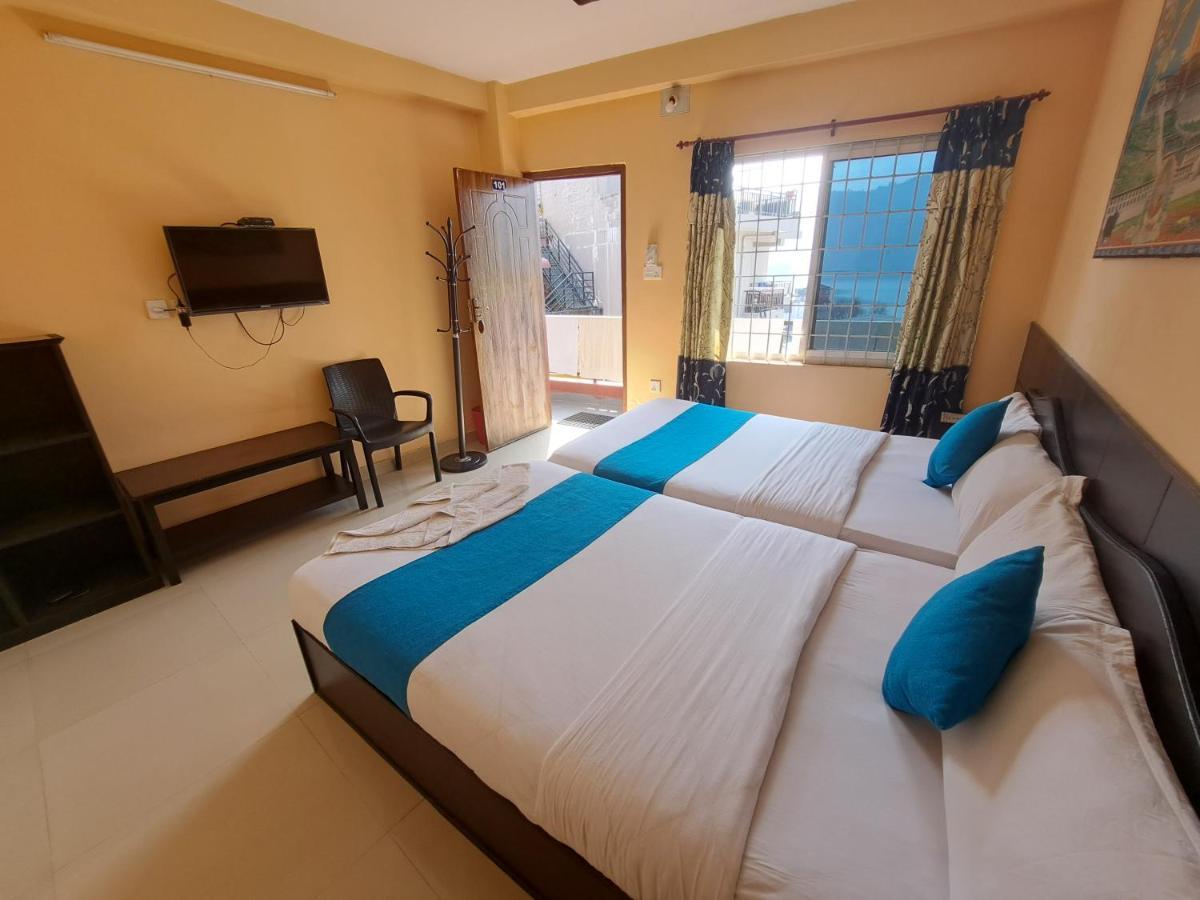 Golden Lake Pokhara Ngoại thất bức ảnh