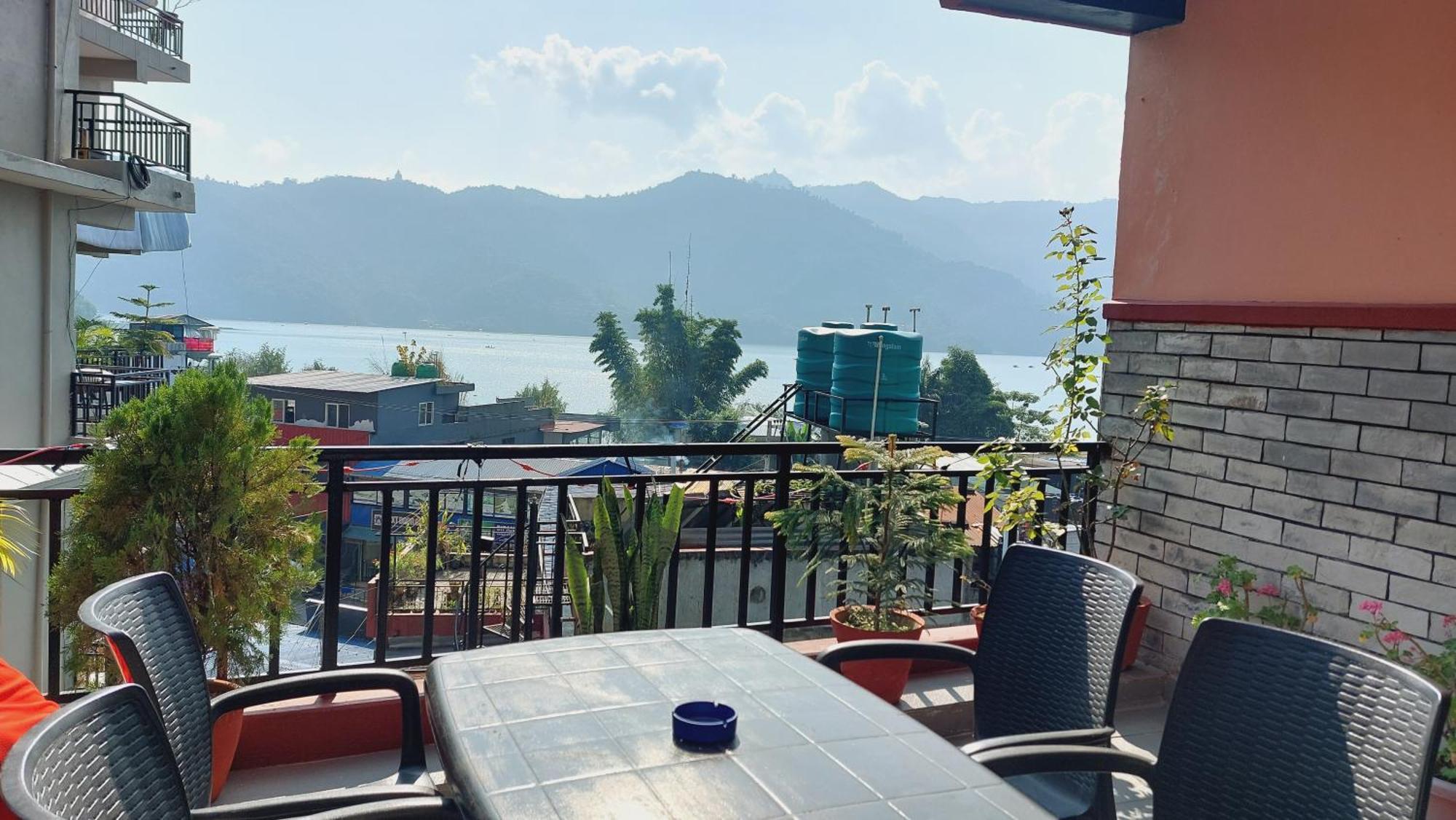 Golden Lake Pokhara Ngoại thất bức ảnh