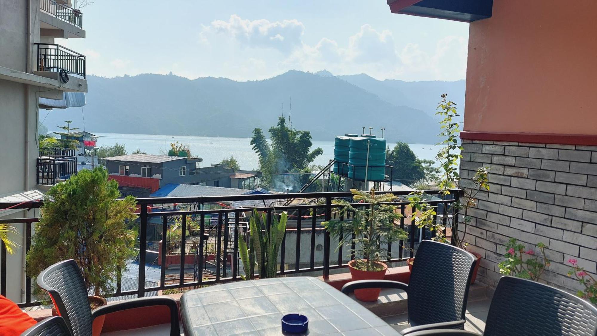 Golden Lake Pokhara Ngoại thất bức ảnh